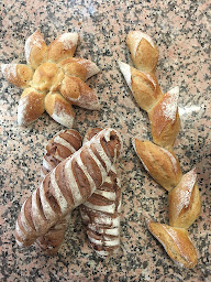 Photo n°15 de Gourmandises & Traditions - Beaulieu à Beaulieu (Pâtisserie)