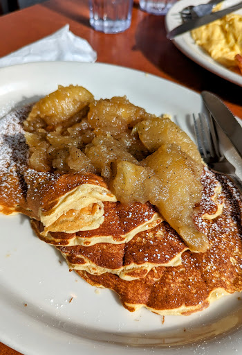 Eggshells Restaurant - Visual