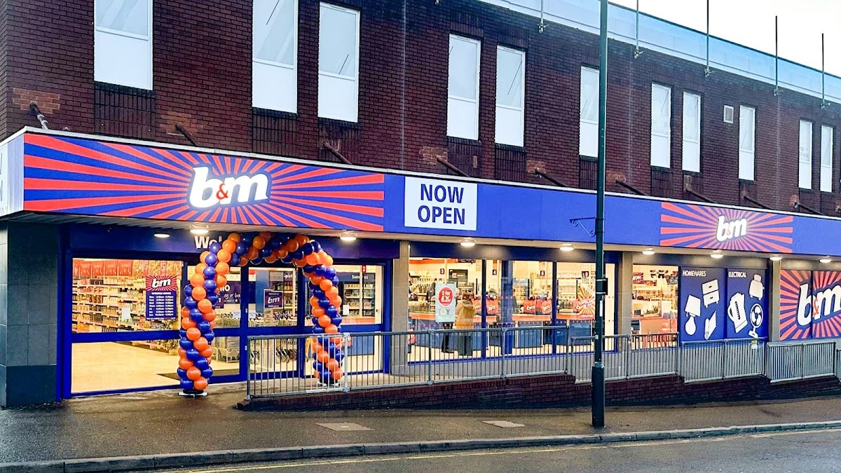 B&M Store