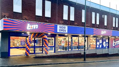 B&M Store