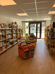 Photo n°3 de Médiathèque départementale annexe Valberg à Péone (Bibliothèque)