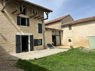 Photo n°6 de KM IMMOBILIER à Saint-Benoît (Agent immobilier)