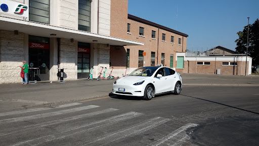 TAXIelettrico - Thumbnail