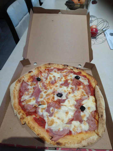 Photo 9 - Pizza à emporter chez max