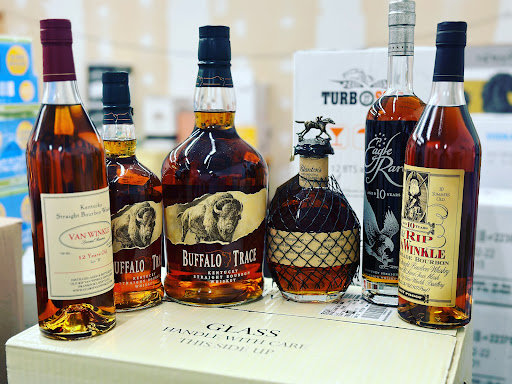 Red Oaks Mill Wine & Liquor