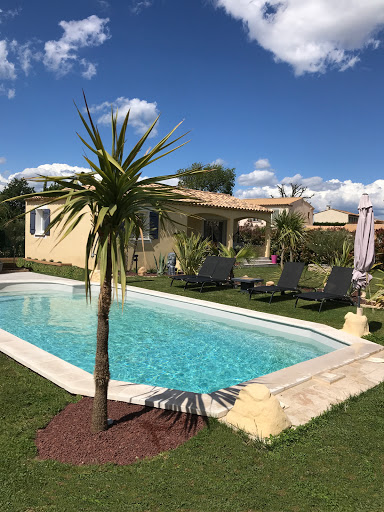 Photo de M à Vernègues (13116)