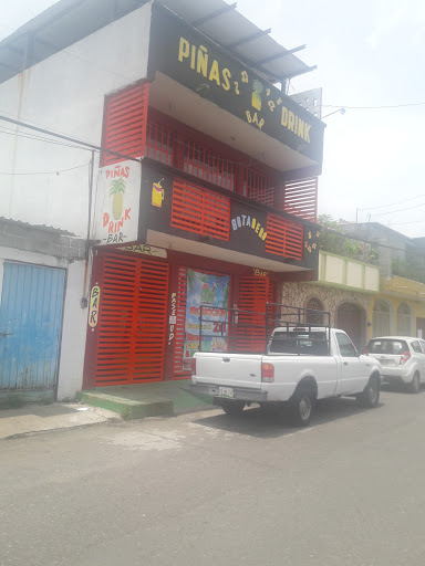 Piñas Drinks - Visual