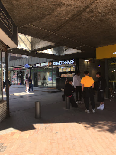 Photo 1 - Shake Shake Burger Cergy