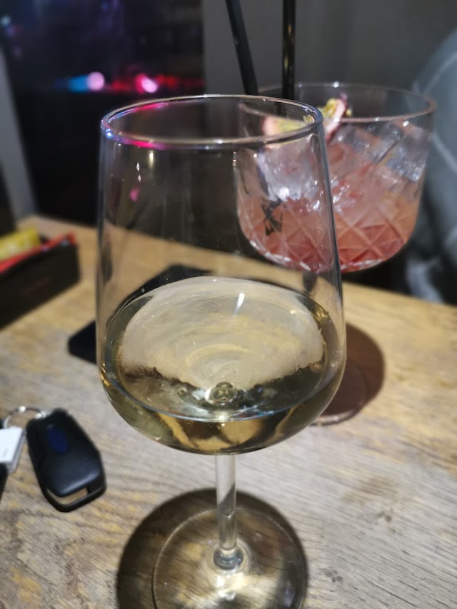 Discovery Pub
