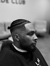 Photo n°5 de FADE CLUB BARBERSHOP à Santeny (Salon de coiffure)