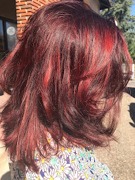 Photo n°35 de L'atelier de Stef (Expert Coloriste) à Saint-Genis-les-Ollières (Salon de coiffure)