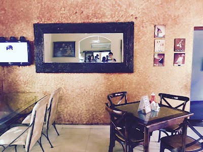 Photos of Caf&eacute; on the 5th