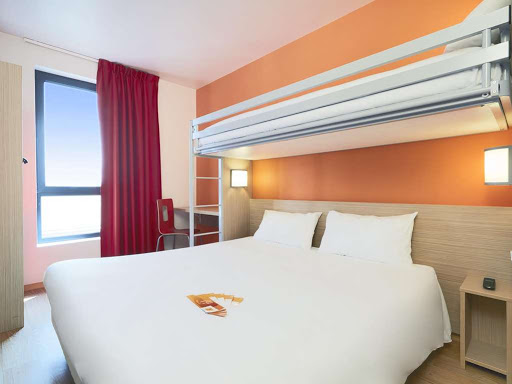 Hôtel Première Classe Chartres Sud - Barjouville - Thumbnail