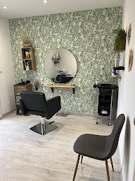 Photo n°2 de JR COIFFURE à Soleymieux (Salon de coiffure)