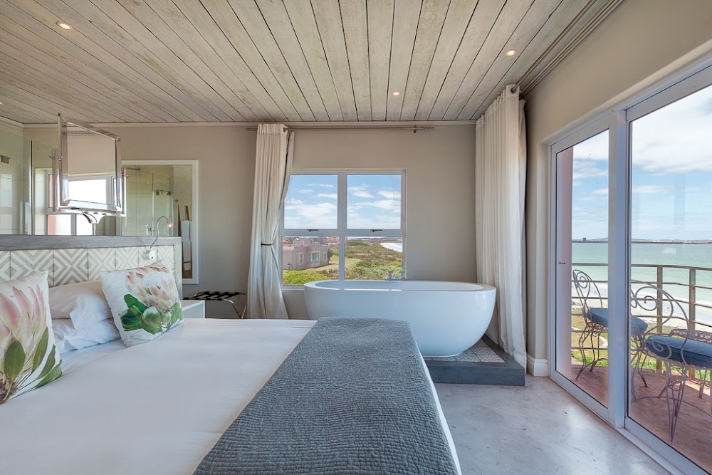 Blue Bay Lodge photo 3