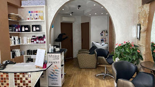 Photo n°1 de Au P'tit Salon à Périgueux (Salon de coiffure)