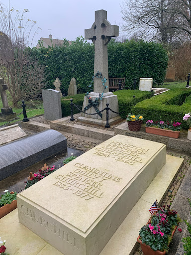 Sir Winston Churchill Memorial - Thumbnail