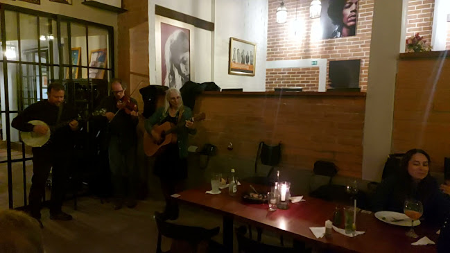 Opiniones de CATS Restaurante - Cumbayá en Quito - Pub