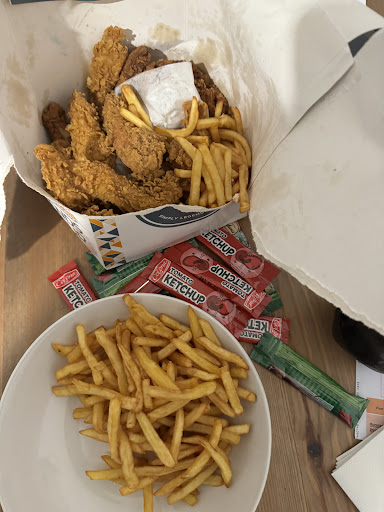 Photo 10 - Chicken Street Cergy Naan & Fried Chicken