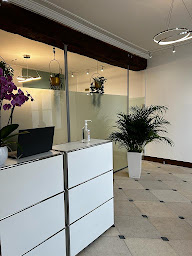 Photo n°2 de Cabinet dentaire DR DABI HERVÉ à Chantilly (Dentiste)