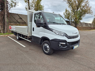 Photo n°4 de Point Loc by Ada | Location voiture et utilitaire Chanas à Chanas (Agence de location de fourgonnettes)