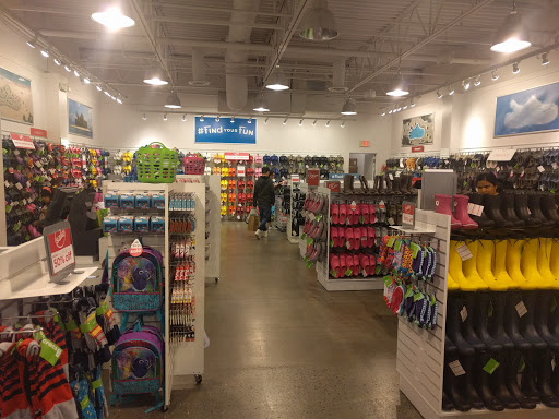 Crocs at San Francisco Premium Outlet - Thumbnail
