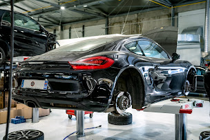 Photo n°23 de Carrosserie Le Fiacre à Marseille (Peinture automobile)