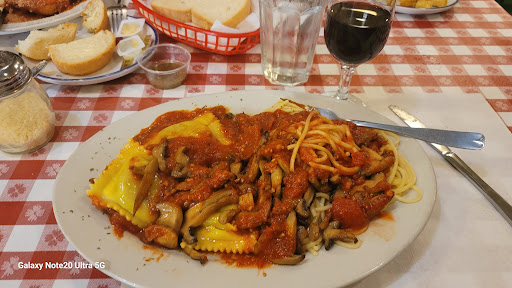 Meloni's Restaurant - Visual