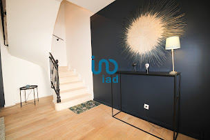 Photo n°41 de Rose-Marie Tesse - IAD Immobilier Vaucresson à Vaucresson (Agent immobilier)