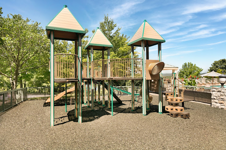 Chateau on the Lake Resort Spa & Convention Center by null