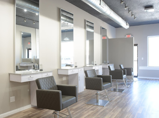 Salon 121 - Thumbnail