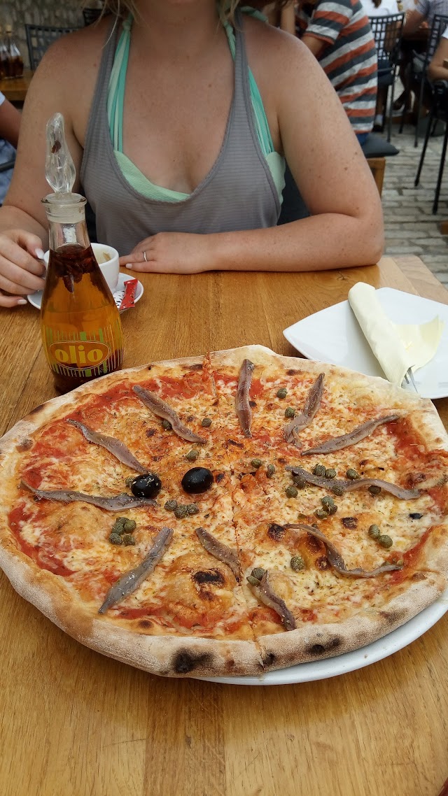 Pizzeria Peperoni