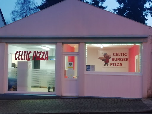 Celtic burger pizza