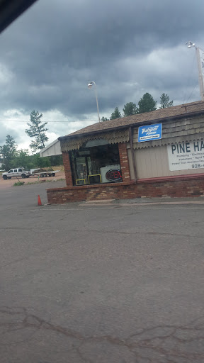 Pine Hardware - Visual