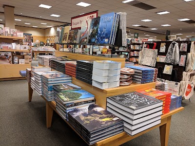 Barnes & Noble