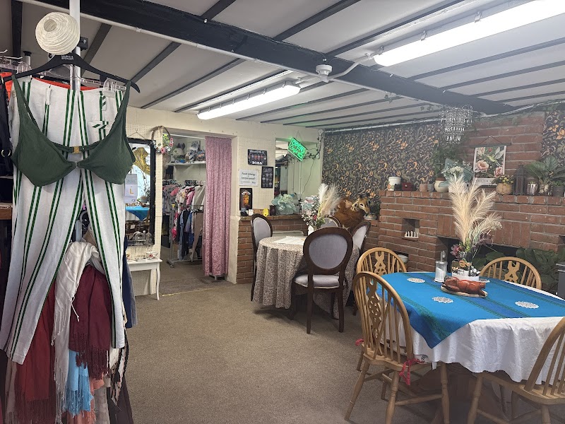 A Bit On The Side with Ellie's Boutique photo 2