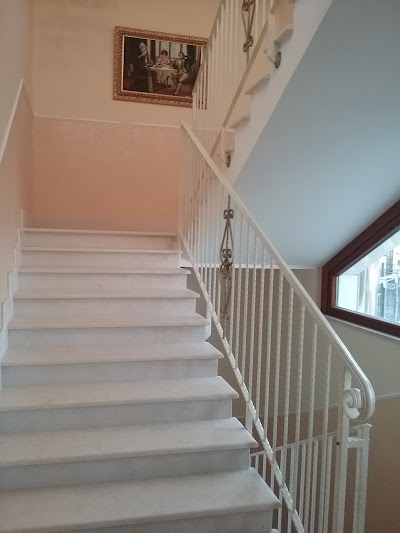 Photos of Royals Gate Hotel