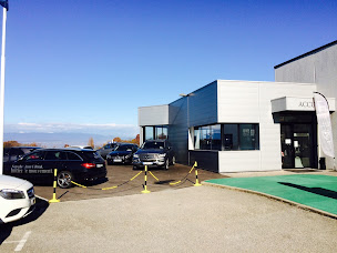 Photo n°9 de Mercedes-Benz Huillier _ SVI 74 Thonon-les-Bains à Anthy-sur-Léman (Concessionnaire de poids lourds d'occasion)