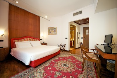 Photos of Qualys Hotel Royal