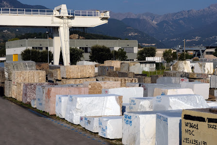 Marble & More S.r.l. Via Umbria, 2, 55045 Pietrasanta LU, Italia