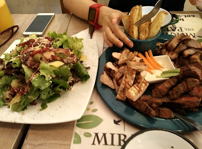 Photos of Bruno - Restaurante & Caf&eacute;