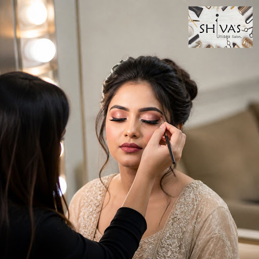 Your wedding look deserves to be flawless, and a bridal makeup trial is the best way to get it ju… post image