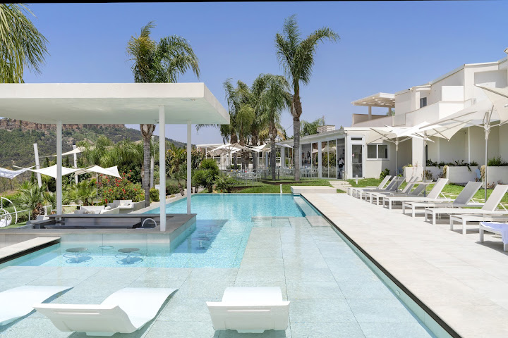 Doric Bed Boutique Hotel - resort- with restaurant service by null