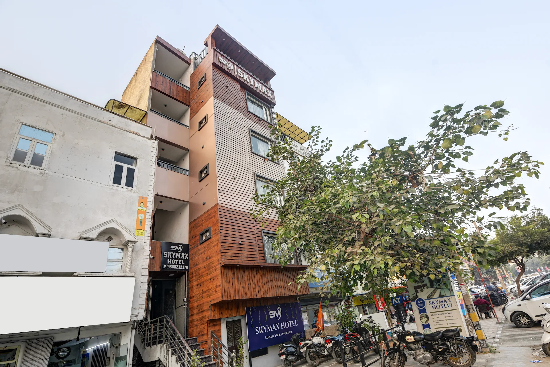 Skymax Hotel