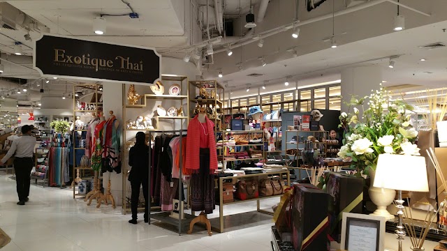 Louis Vuitton shop, Emporium shopping mall, Bangkok, Thailand