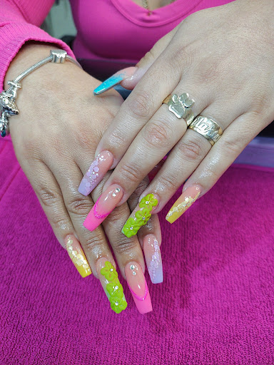 NAILS BY YOZ - Visual