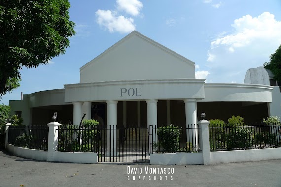 Manila North Cemetery, Author: David Montasco