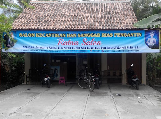 Ratna Salon, Author: manyul rajatenda