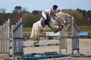 Photo n°8 de Le Roc au Loup à Andouillé (Complexe sportif)