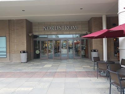 Photos of Nordstrom Oakbrook Center